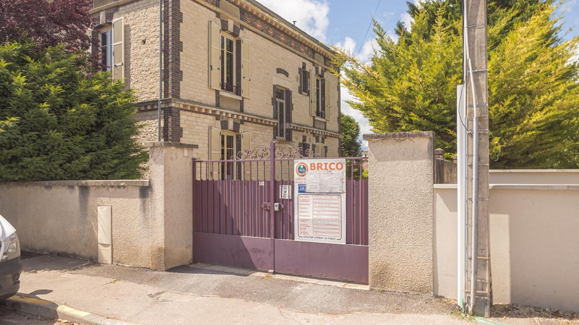 Bonappart 11 - Charme Napoleonien & Confort Troyes Esterno foto