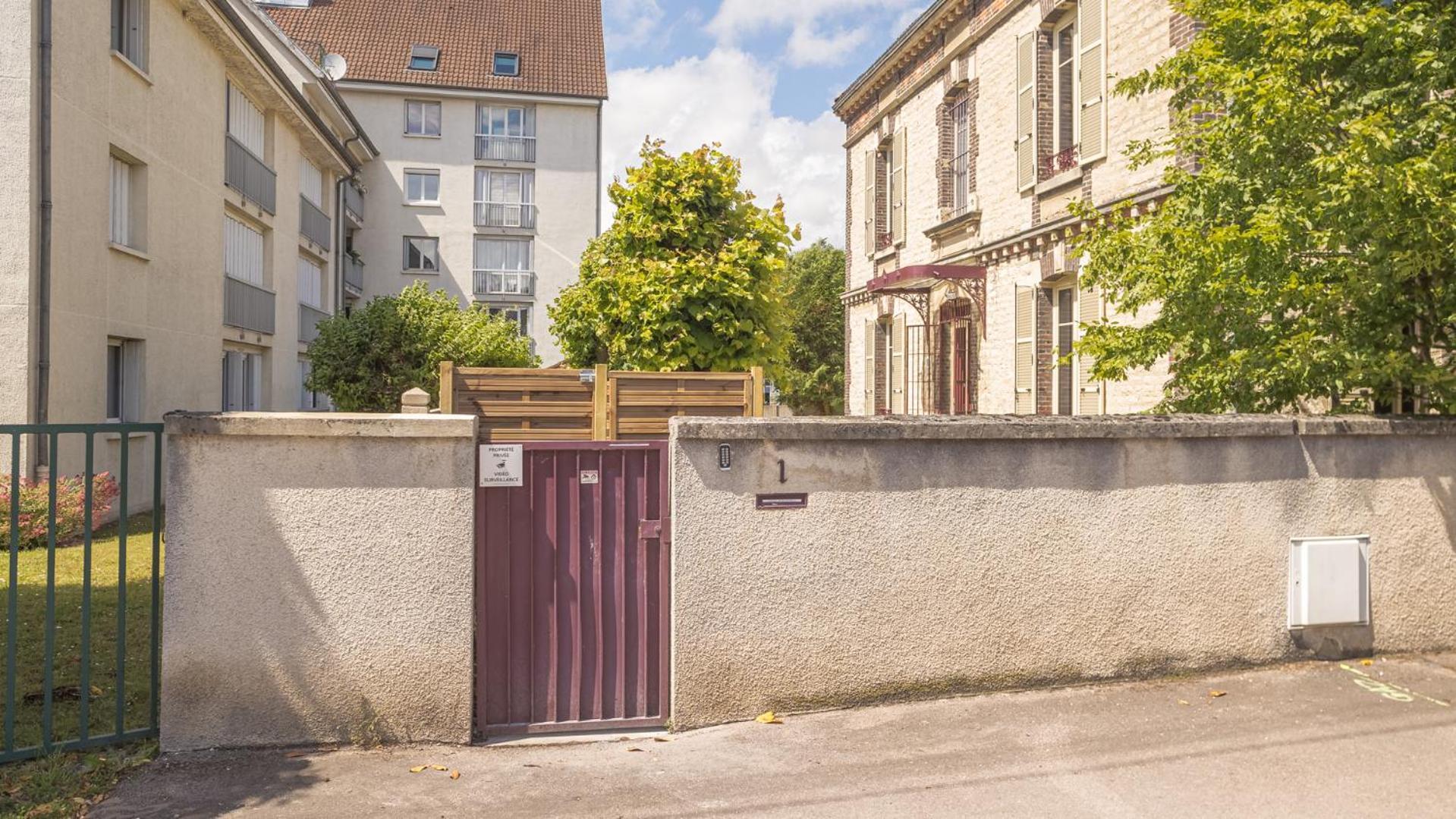 Bonappart 11 - Charme Napoleonien & Confort Troyes Esterno foto
